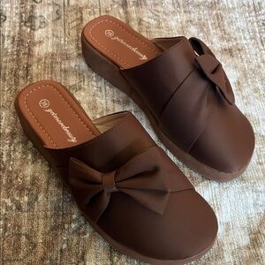 Women's Brown Bow Slip-On Shoes new